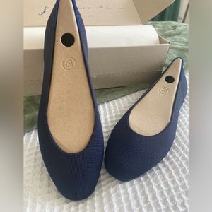 NEW* ROTHY’S Navy Blue Flats